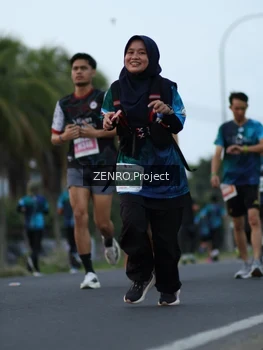 Runner Photo 4387228