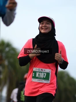 Runner Photo 4387320