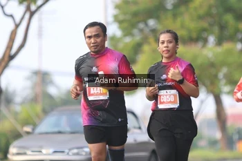 Runner Photo 4387350
