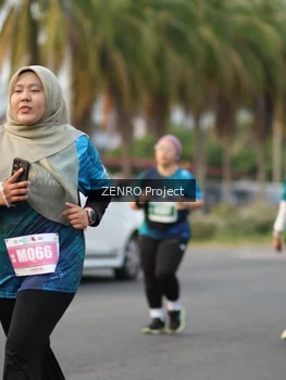 Runner Photo 4387427