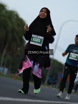 Runner Photo 4387430