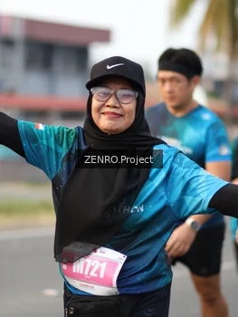 Runner Photo 4387442