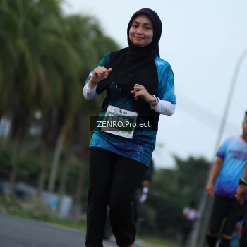 Runner Photo 4387478