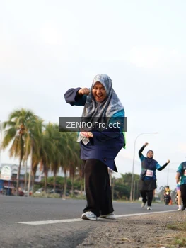 Runner Photo 4387486