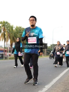 Runner Photo 4387543
