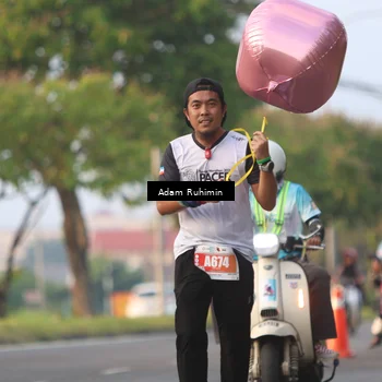 Runner Photo 4387572