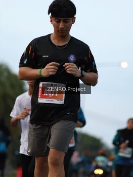 Runner Photo 4387665