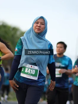 Runner Photo 4387681