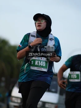 Runner Photo 4387690