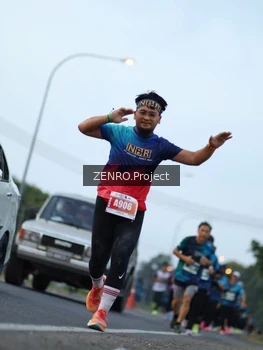 Runner Photo 4387844
