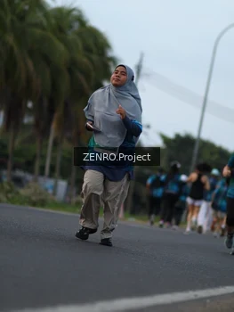 Runner Photo 4387890