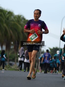 Runner Photo 4387904