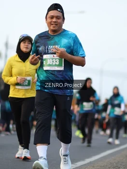 Runner Photo 4388036