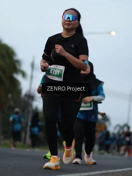 Runner Photo 4388075