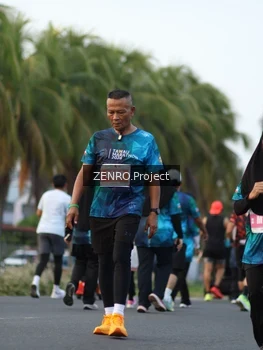 Runner Photo 4388176