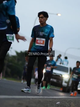 Runner Photo 4388395