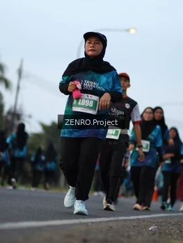 Runner Photo 4388600
