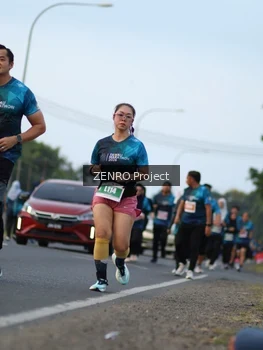 Runner Photo 4388767