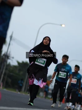 Runner Photo 4388773