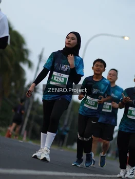 Runner Photo 4388787