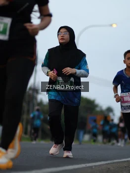 Runner Photo 4389001