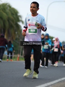 Runner Photo 4389015