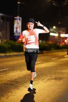 Runner Photo 4389055