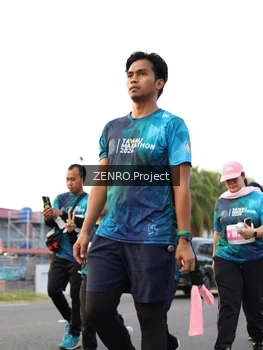 Runner Photo 4389075