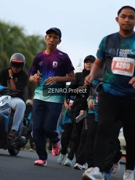Runner Photo 4389193