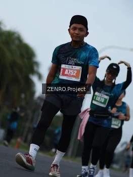 Runner Photo 4389200