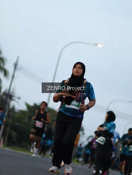 Runner Photo 4389367