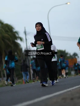 Runner Photo 4389479