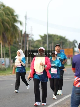 Runner Photo 4389663