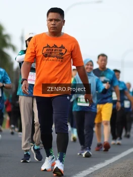 Runner Photo 4389671