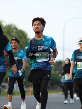 Runner Photo 4389847