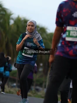 Runner Photo 4390016