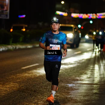 Runner Photo 4390108