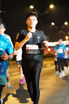 Runner Photo 4390629