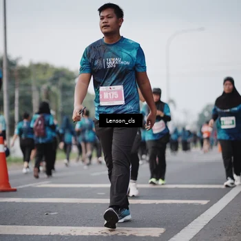 Runner Photo 4392715