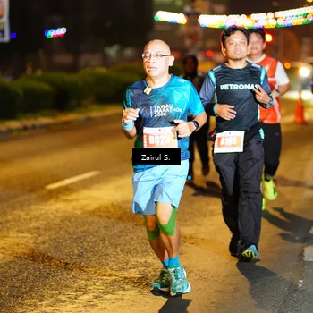 Runner Photo 4393175
