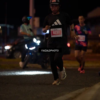 Runner Photo 4393195