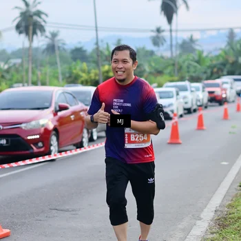 Runner Photo 4393406