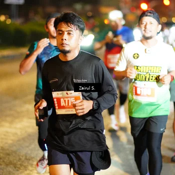 Runner Photo 4393433