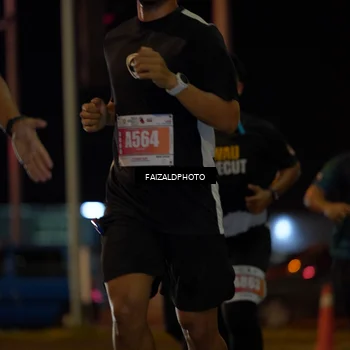 Runner Photo 4393451