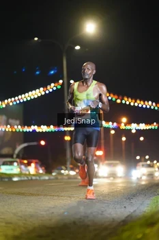 Runner Photo 4393559