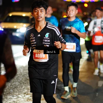 Runner Photo 4393573