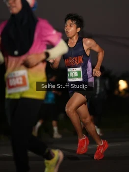 Runner Photo 4393627