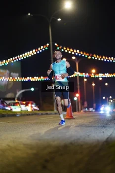 Runner Photo 4393650
