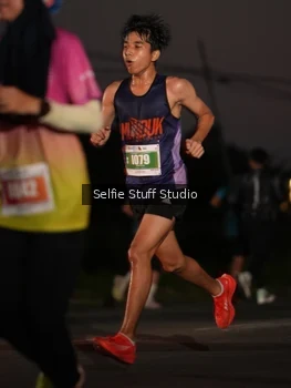 Runner Photo 4393657