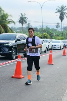 Runner Photo 4393676